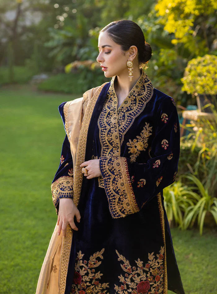 RT1217-Winter 3-Piece Unstitched Heavy Embroidered Velvet Suit