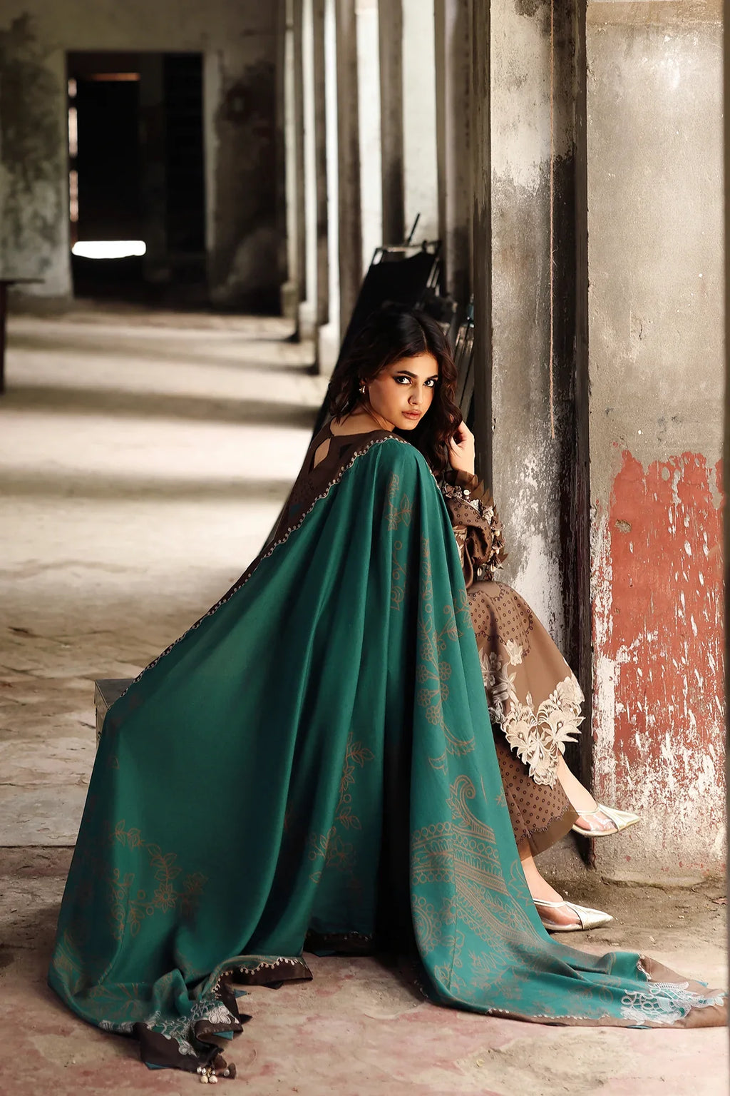 RT1267-Charizma - Winter 3PC Karandi Digital Print Dress