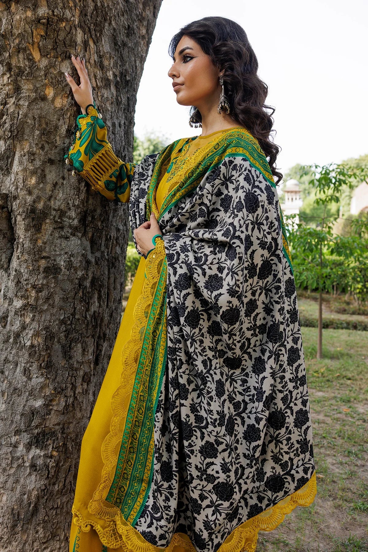 RT1265-Charizma - Winter 3PC Karandi Digital Print Dress