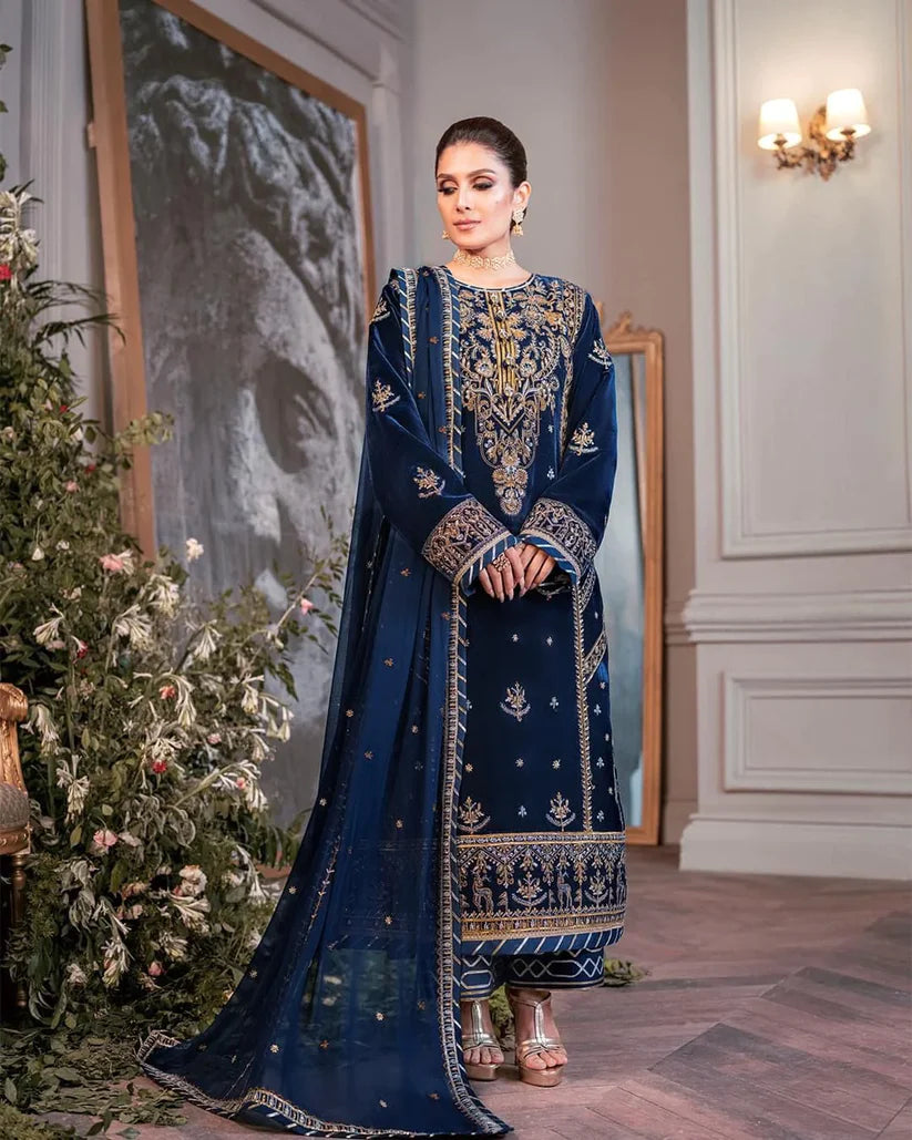 RT1061-WINTER Embroidered Velvet Three piece With Embridered Chiffon Duppatta
