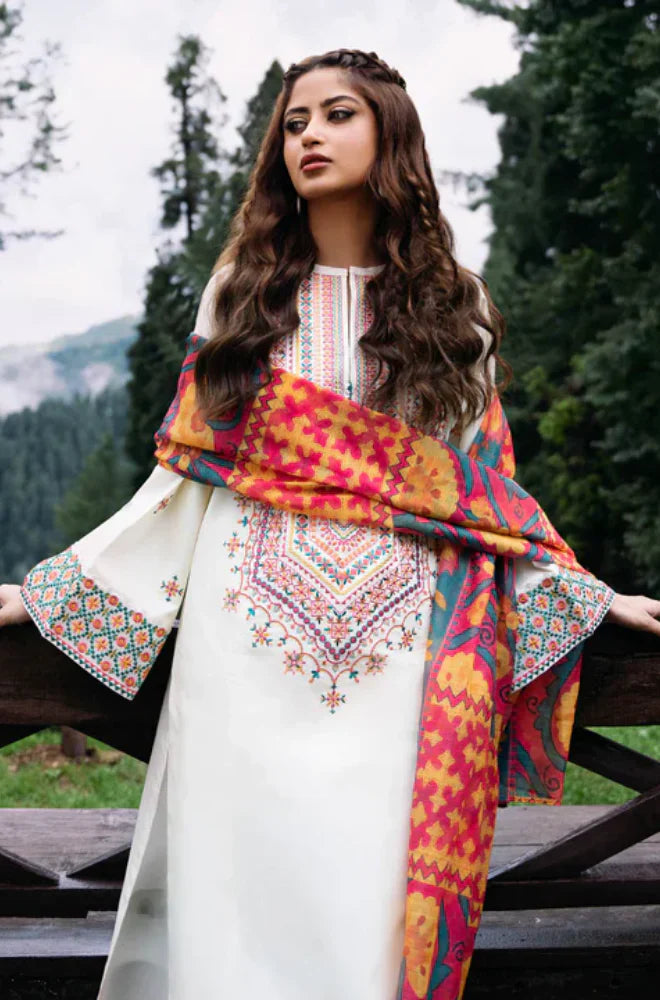 RT920 - Sapphire 3PC Lawn Embroidered Suit