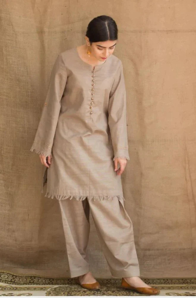 winter khaddar dress design in pakistan Simple Khaddar Dress designs to elevate your daily look Customise your dream look with us Latest dress ideas | winter dress Design Ideas | Casual Wear