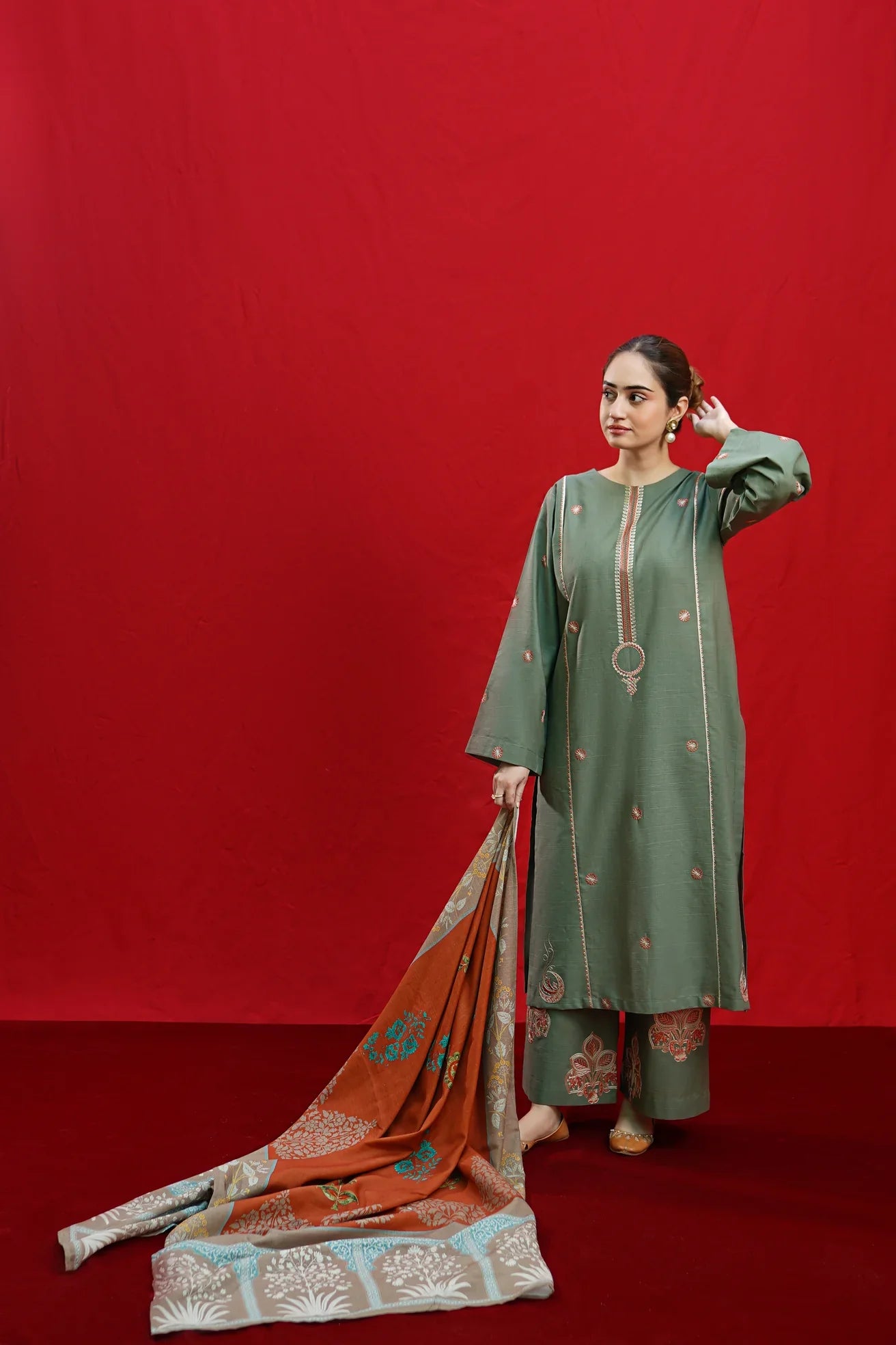 RT1275 - 3PC DHANAK EMBROIDERED SHIRT WITH PASHMINA PRINTED SHAWL