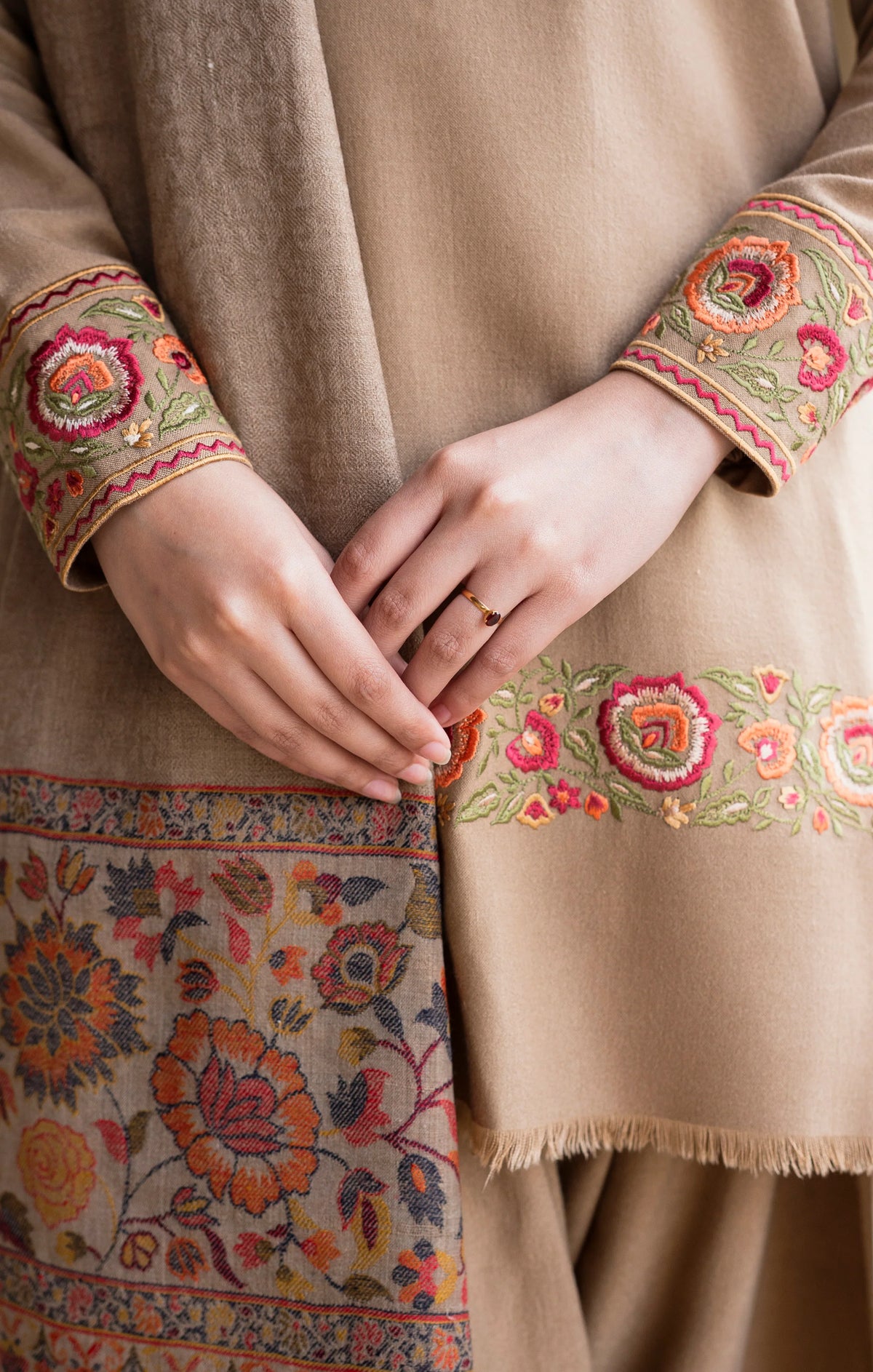 RT1401-Aisling - Winter 3PC Dhanak Embroidered Suit