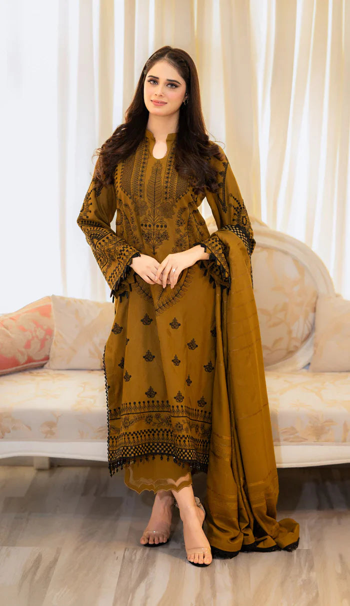 RT1216-Baroque -Winter 3PC Dhanak Embroidered Suit