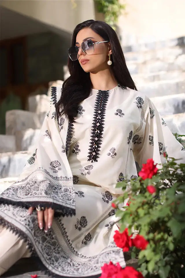 RT937 - Breeze 3PC Lawn Embroidered Suit