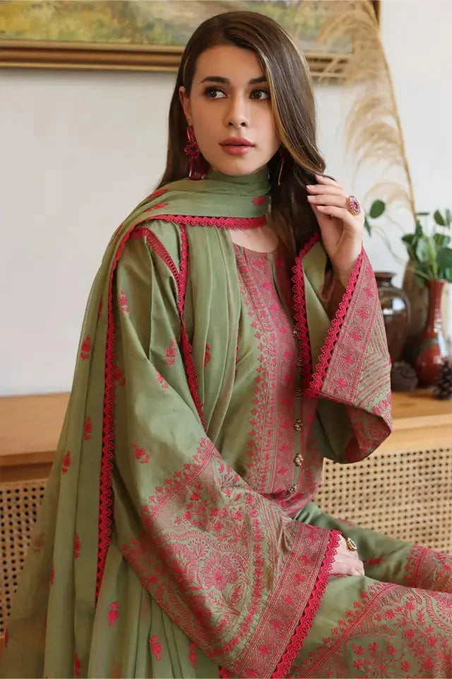 RT929 - Bareeze 3 Piece Embroidered Lawn Suit