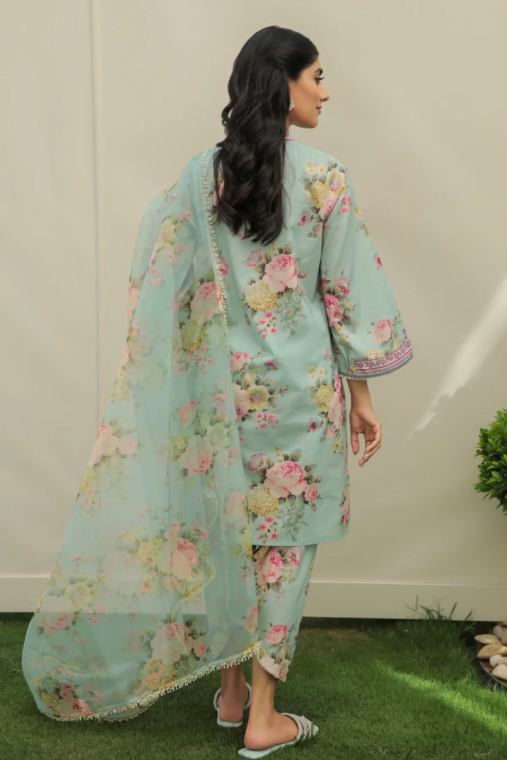 RT445-Nisa Sea Green Lawn unstitched digital printed 3 pc dress with Diamond dupata