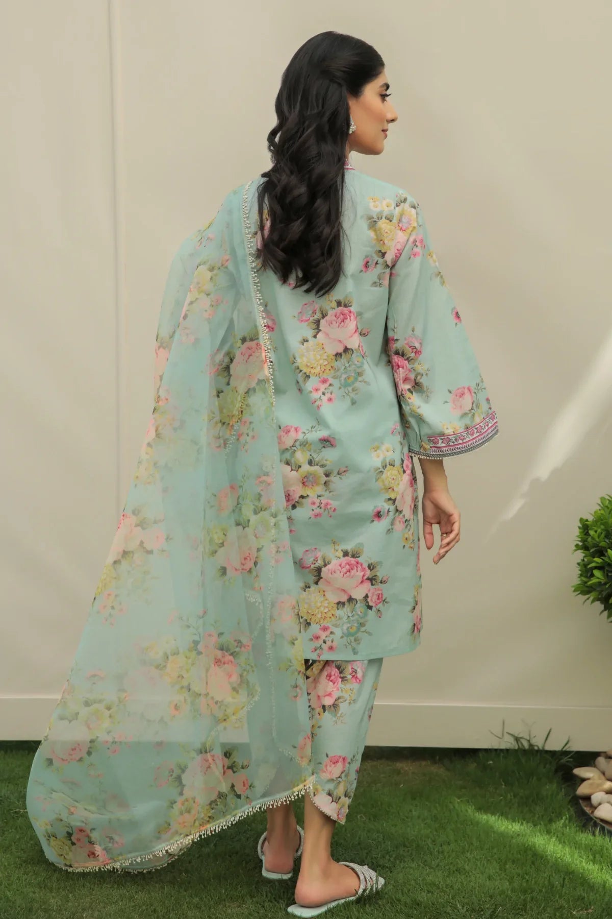 RT445-Nisa Sea Green Lawn unstitched digital printed 3 pc dress with Diamond dupata